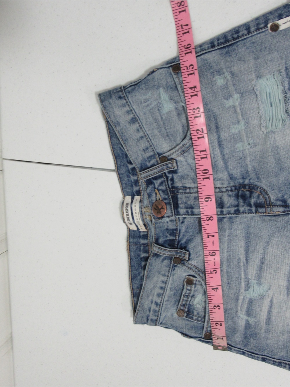 One Oneteaspoon  Juliettes High Waist Firm Fit Star Butt Panel Denim Shorts 25 - Picture 13 of 16